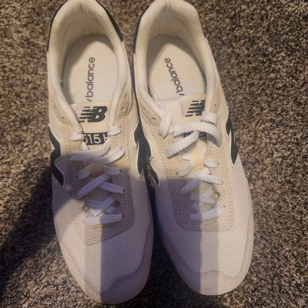 New Balance Cream/Black 515 Retro Runner Sneakers - Picture 4 of 5